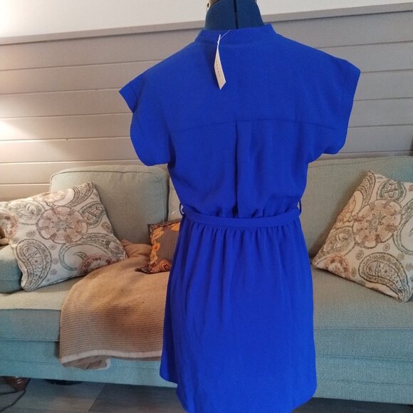 Junior dress, size medium nwt - Picture 2 of 3